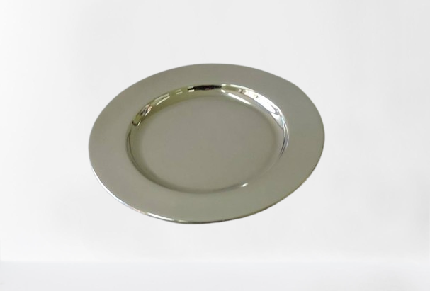 Plato de pan liso.